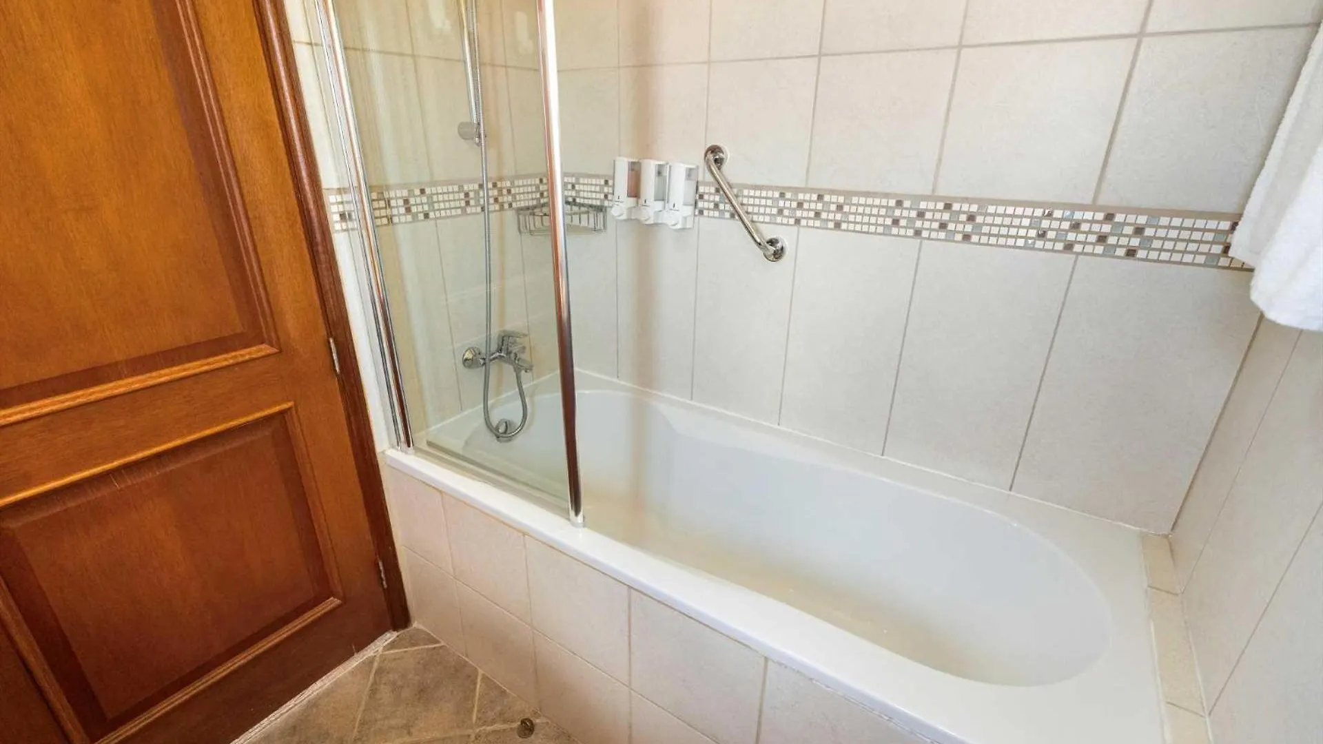 Lp30B-Arashi Beach-Golf Royale 3Br-Perfect For Family Or Golf Players 0*, شاطئ بالم أروبا